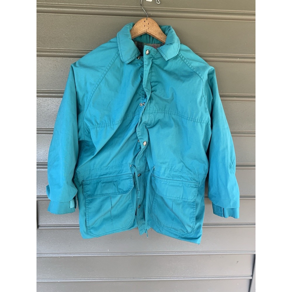 The Woolrich Women's Med Blue Vintage Nylon Quilted Chore Coat 80s 90s‎ Retro